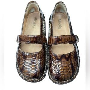 Alegria Mary Jane Brown Snake Print Strap  EU 37 US  7 / 7.5 Comfort Shoes